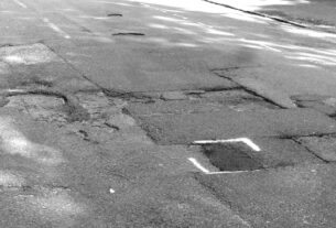 Potholes in Erleigh Road