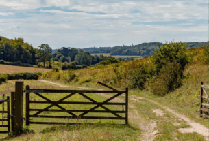 Photo of Chilterns Bridle Path with open gate