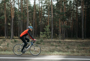 Lone cyclist