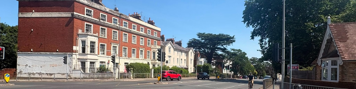Photo of Castle Hill/Bath Road in Reading